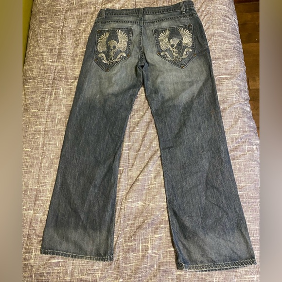 International Concepts embroidered skull jeans - Picture 2 of 4